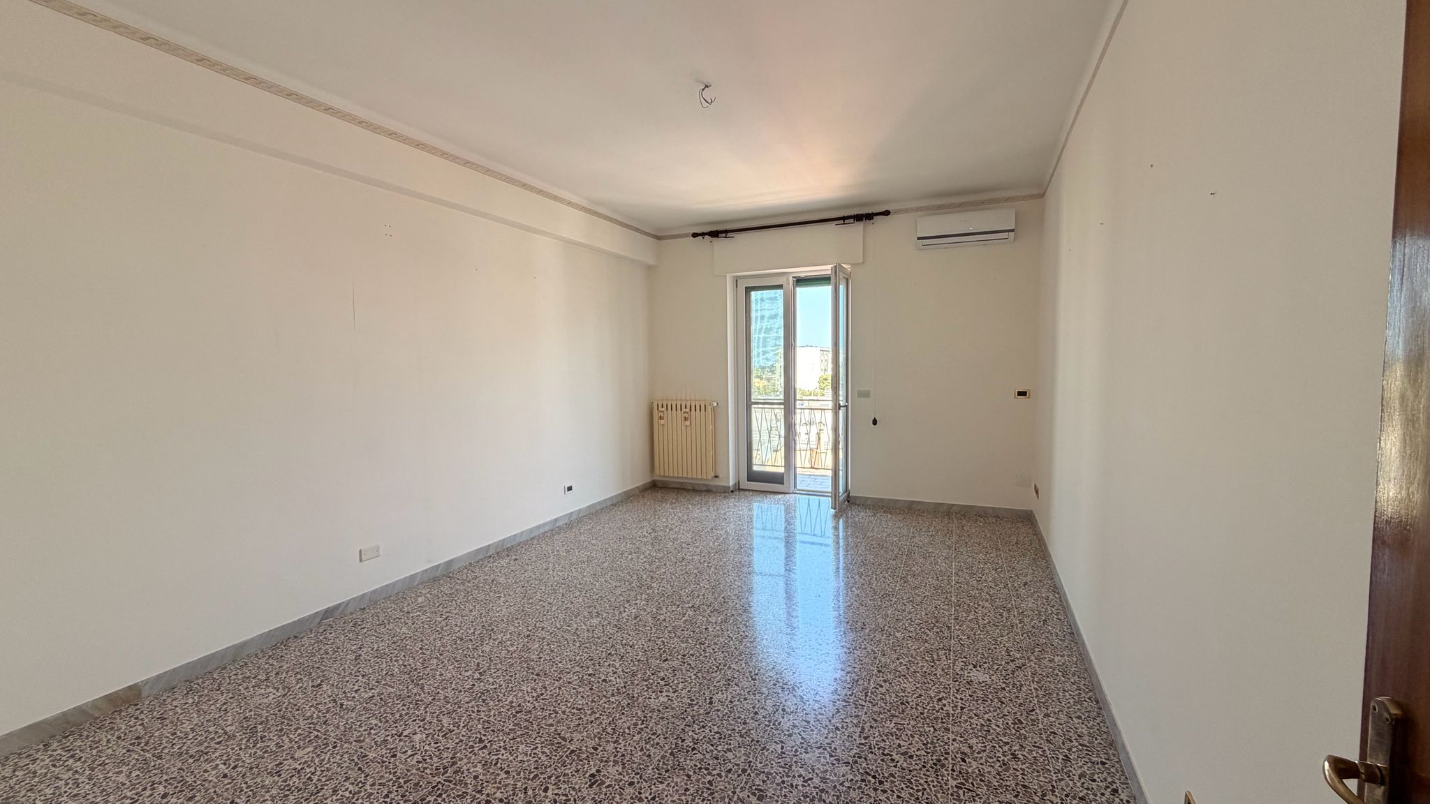 Appartamento con Vista Panoramica a Pochi Metri da Piazza XX Settembre